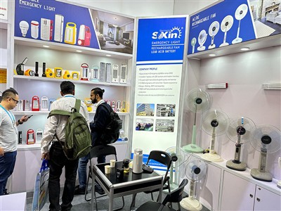 שחרור מאוורר חדש ב- Canton Fair: Soxin® AC/DC נטען מאוורר, הישאר מגניב בכל מקום!